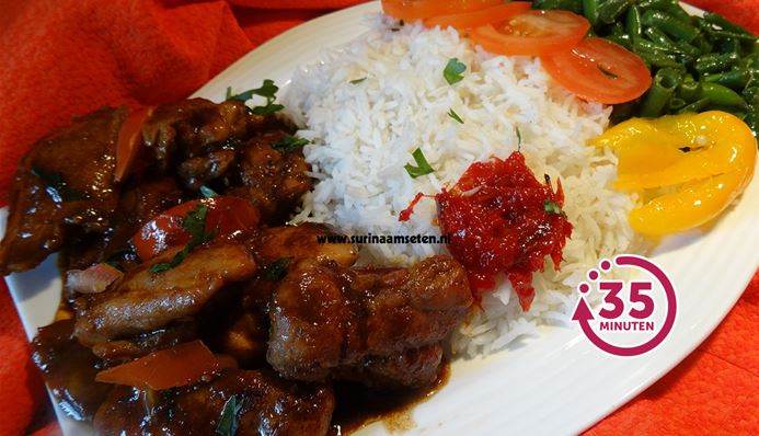 Afbeelding van Rijst met chicken garlic, kousenband en rode peper sambal