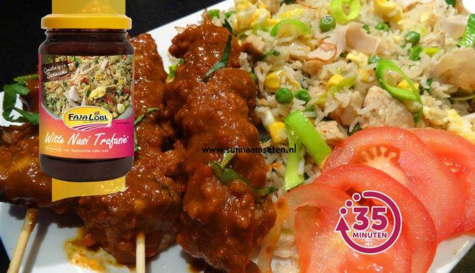 Afbeelding van Sandhia's nasi met Yangtori saté