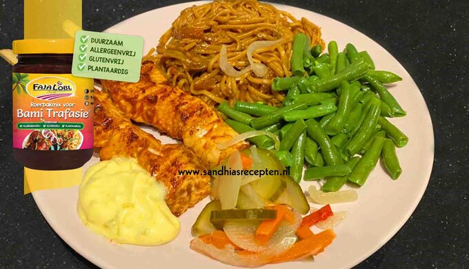 Afbeelding van Spaghetti met zalmspiesjes